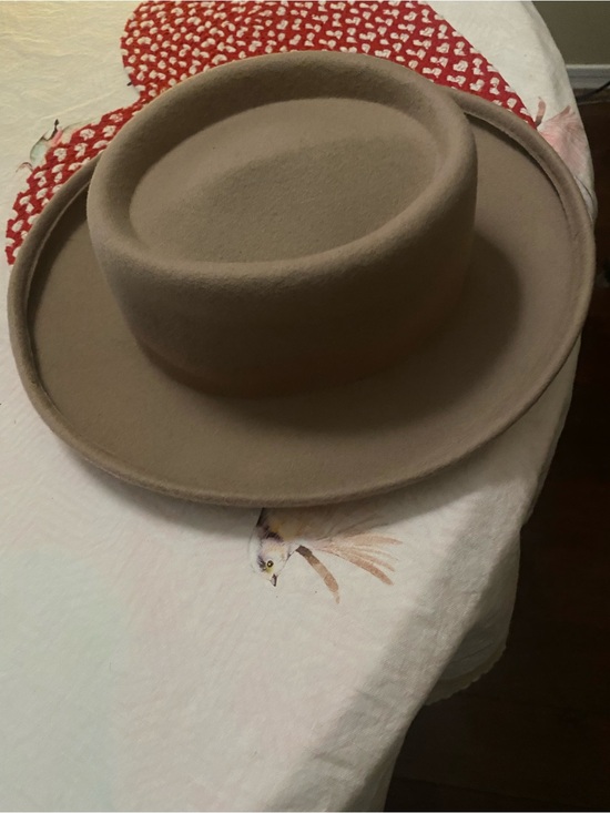 Universal Thread Accessories - Taupe Felt Boater Hat. "Gambler" hat great for Halloween costume in October.